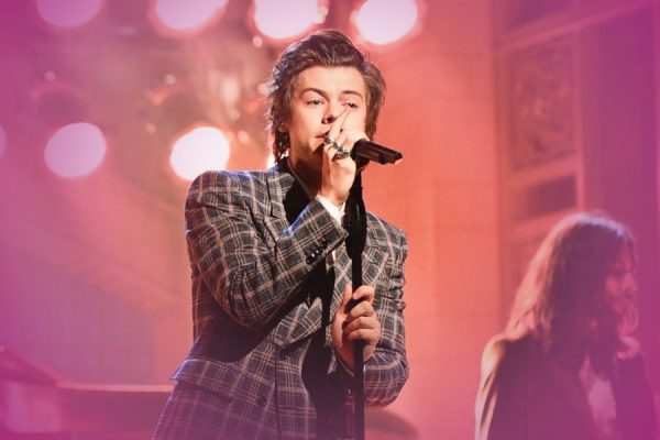 Former “One Direction” Harry Styles Opens Up About His Sexuality