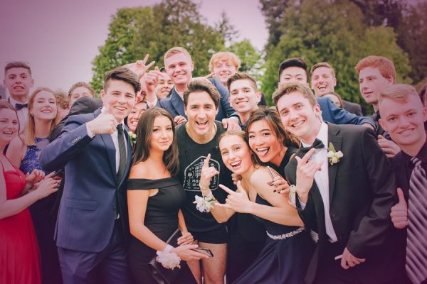 Justin Trudeau Photobombs A Prom Picture, Which Makes Him King