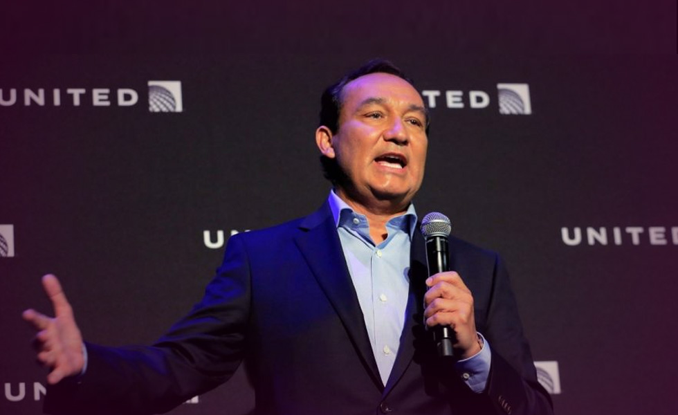 United Airline CEO Oscar Munoz Will Not Chair Board in 2018 Following Passenger Removal