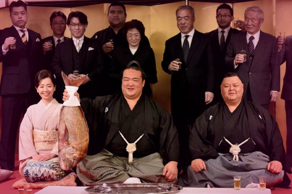 Japan reclaims Sumo-Wrestling crown.