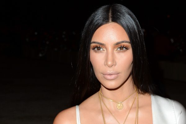 Kim Kardashian robbed gunpoint