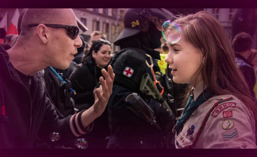 Girl Scout Smiling in Face of a Neo-Nazi Is a Total Hero